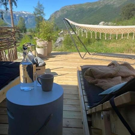 Sauefjoset - Idyllisk Gardstun Fra 1800-Tallet Skjåk Exterior foto