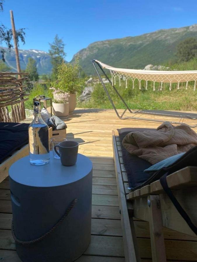Sauefjoset - Idyllisk Gardstun Fra 1800-Tallet Skjåk Exterior foto